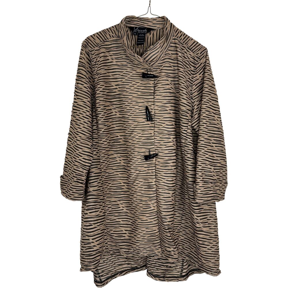 Vincente Shawl Shrug XL Brown Black Striped Textured Toggle Front 100% Polyester